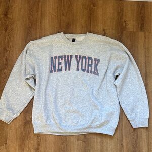 Gildan Light Heather Gray New York Crewneck Sweatshirt